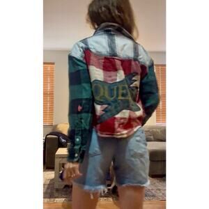 QUEEN Plaid Crop Flannel Upcycled Retro Vintage Grunge Rock Music 70s 80s Size M